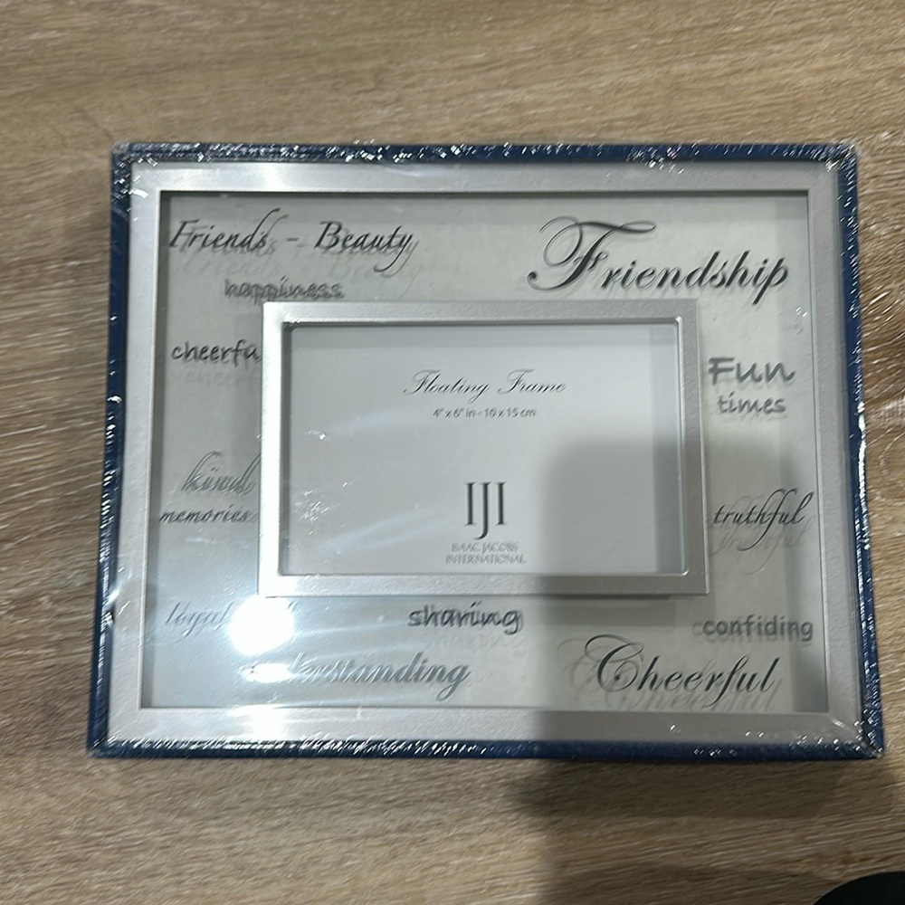 NWT friendship 4x6 “ frame. Silver edge. By Isaac Jacobs